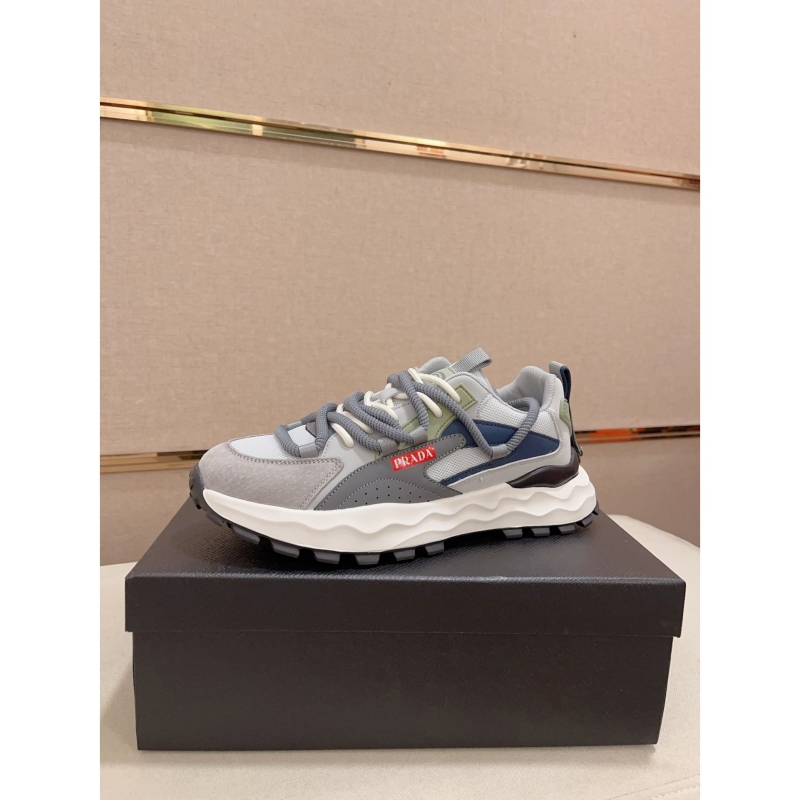 Pra*a casual shoes